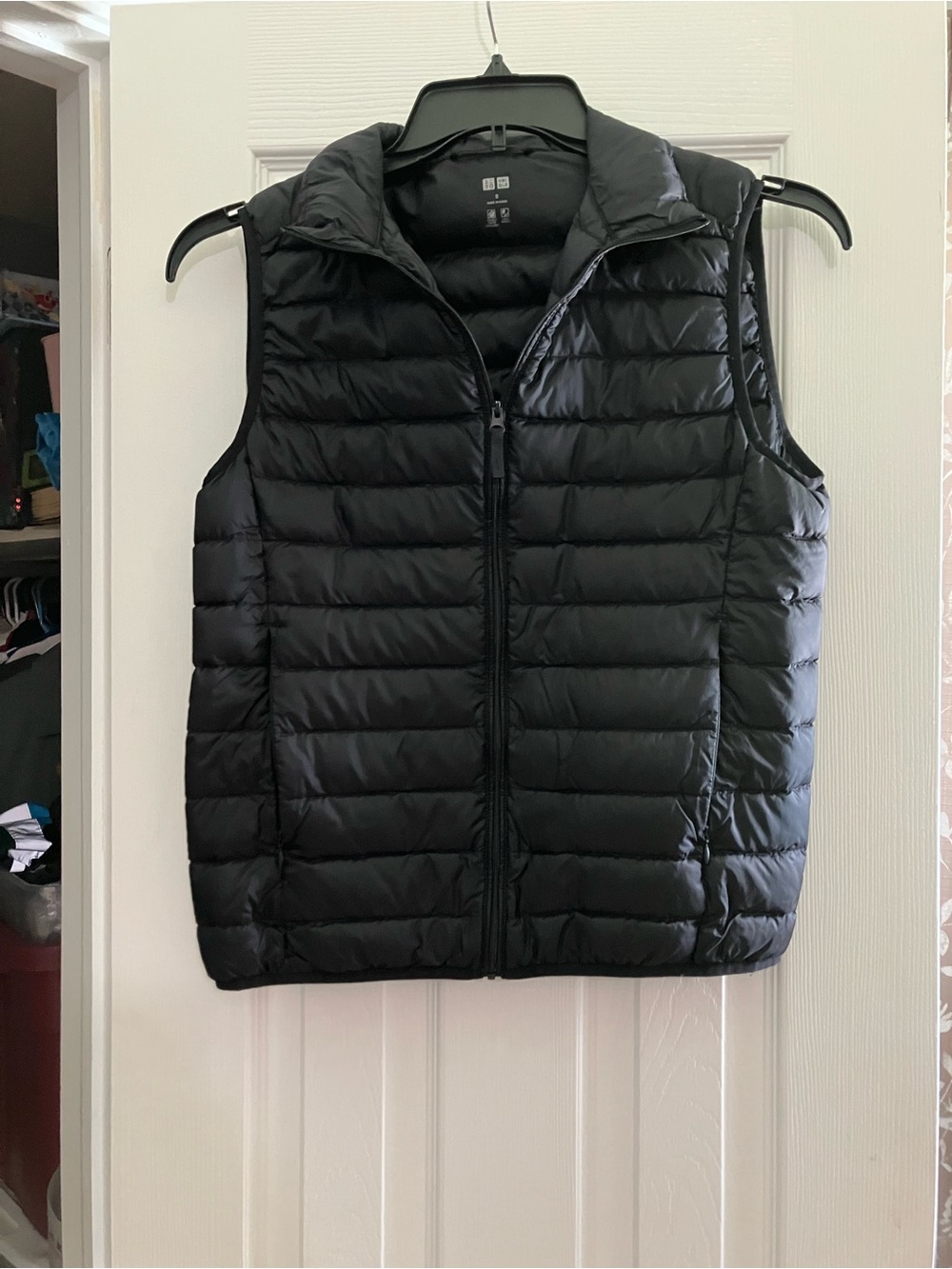 Uniqlo Men's Black Quilted Packable Down Vest